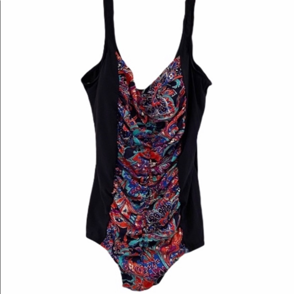 NWT  PLUS SIZE LOVELY FIGURE FLATTERING SWIMSUIT